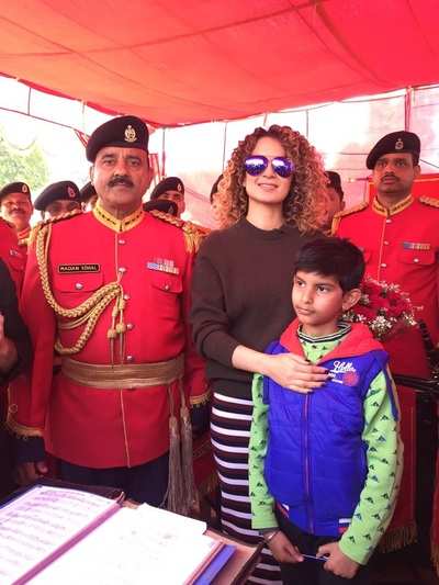 Kangana Ranaut meets Army jawans in Jammu