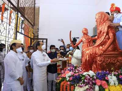 Shiv Jayanti: CM Uddhav Thackeray visits Shivneri; PM Narendra Modi and others pay tribute