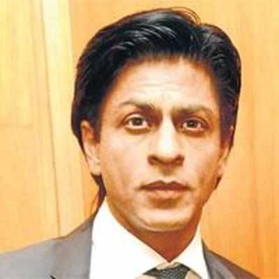 Shah Rukh refuses to accept smoking charges