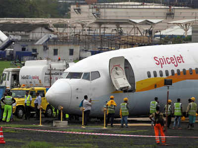 DGCA suspends flying licences of 2 SpiceJet pilots for one year