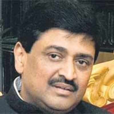 EC slaps notice on Chavan on paid-news allegation