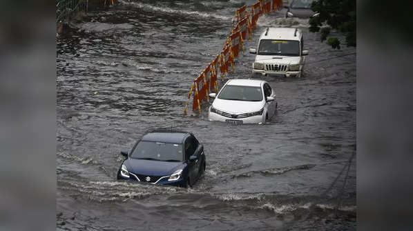 Chennai Rain Heavy Rain Lashes Chennai Roads Waterlogged