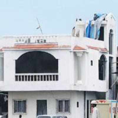 BMC ordered to raze corporator's house