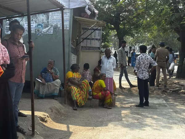 Commuters struggle as busy Guindy Race Course Road bus stop has no seats, CCTV