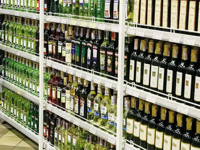 Booze worth Rs 4.18 lakh stolen from store