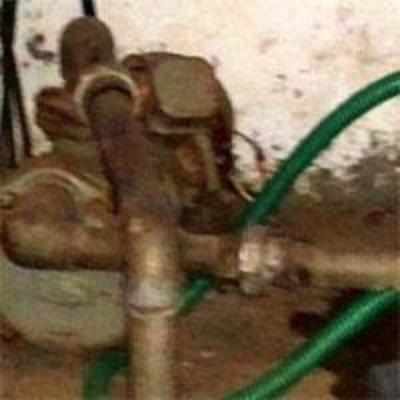 Vile Parle residents expose neighbours' water-sucking pumps