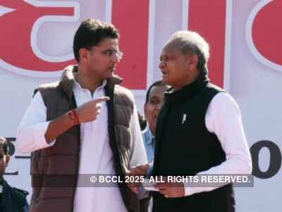 Sachin Pilot-Ashok Gehlot feud reaches breaking point; latter calls MLAs on Monday for head count