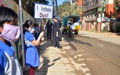Bengaluru: Whitefield Residents demand civic amenities from BBMP on Borewell Road