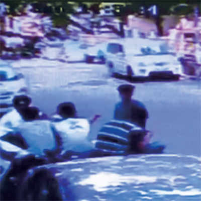 Mumbai: Residents of Oshiwara, Andheri-Lokhandwala claim cops are doing nothing as drug peddlers sell meth, cocaine to children
