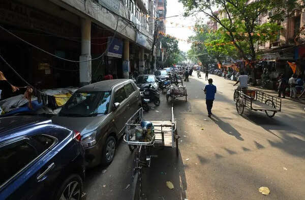 Encroachments, illegal parking cleared from Canning Street