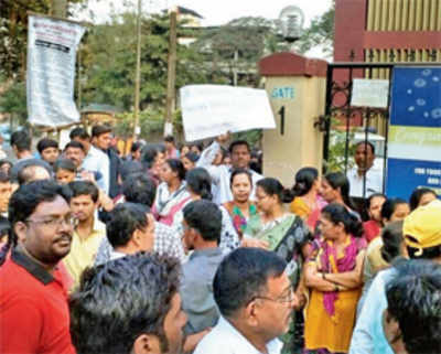 Parents clash with Panvel school staff over fee hike