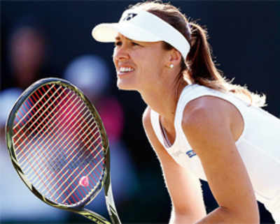 Hingis unimpressed with hard-hitting youngsters