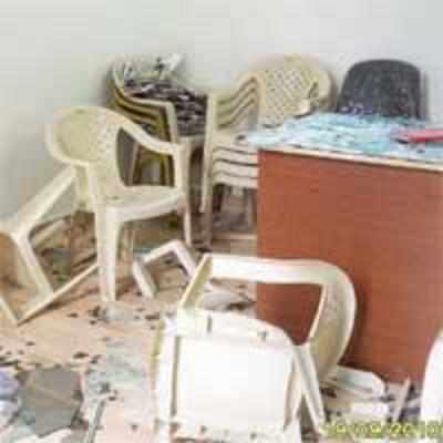 MNS office trashed by disgruntled MNS men