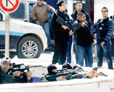 Gunmen kill over 20 at Tunisian museum