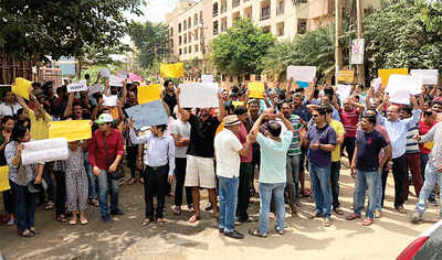 Thuburahalli residents protest potholed road, corporator says 'This is not a road’