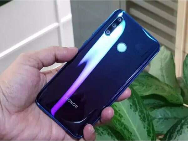 Huawei's Honor starts job cuts at India operations