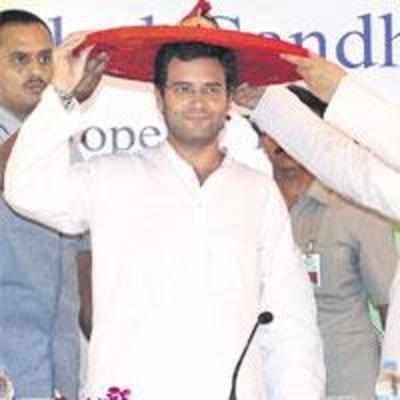 Rahul launches Cong's '˜Aam Admi ka Sipahi' campaign