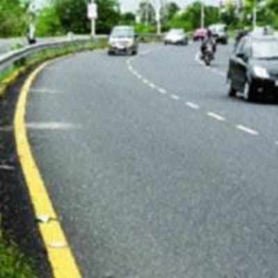 Civic body to install crash guards on accident prone Palm Beach Rd curves