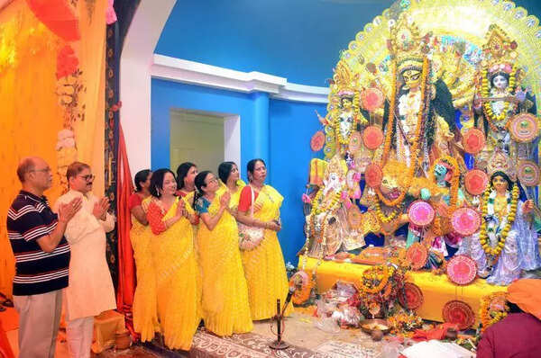 Basanti Puja turns 50 at Patna Kalibari
