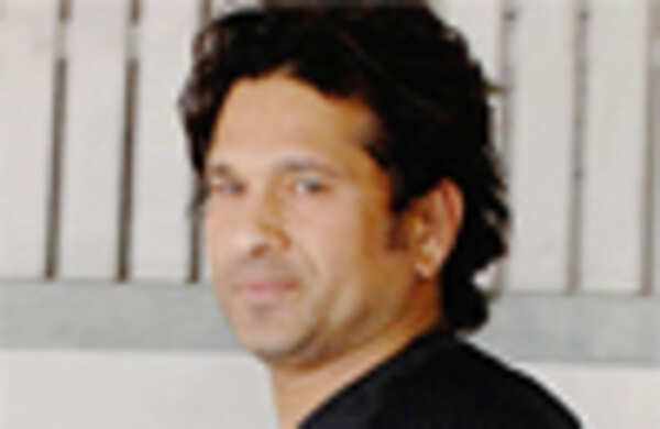 Sachin Tendulkar bats, sprints and tutors young bowlers