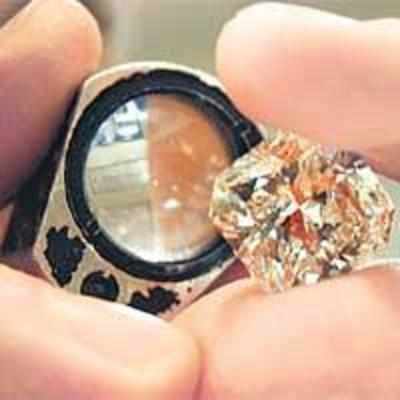 Diamond trader sues DTC for reduced supplies