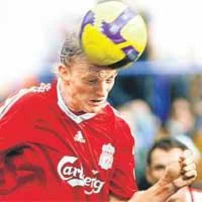 Gerrard and Kuyt strikes leave Bolton wandering