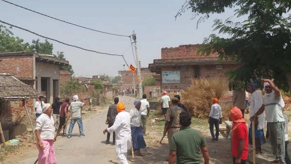 FIR against 246, including 2 SP MLAs, district chief in Karanda violence