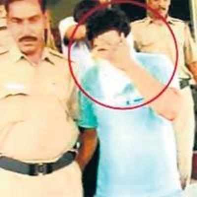 Delhi cop sacked for raping minor