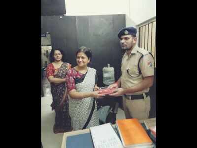 Railway Protection Force recovers lost purse in 30 minutes