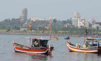 Boat mishap: 14 fishermen, 2 divers rescued; 3 still missing