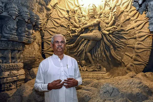 Kerala governor Rajendra Arlekar inaugurates Mahamagha Mahotsavam at Thirunavaya