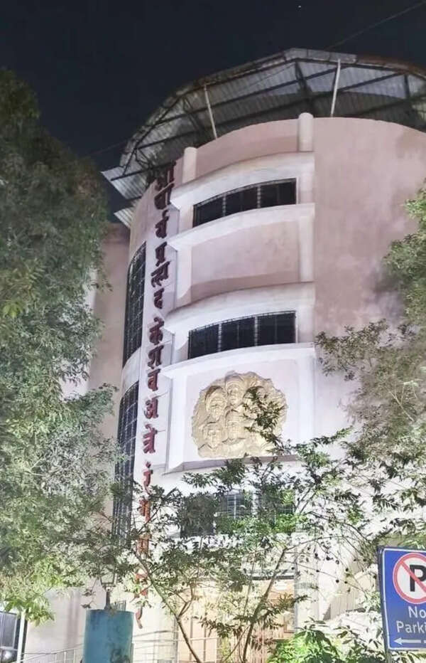 Revamped in ’22, Kalyan theatre ‘again in ruin’: Artistes