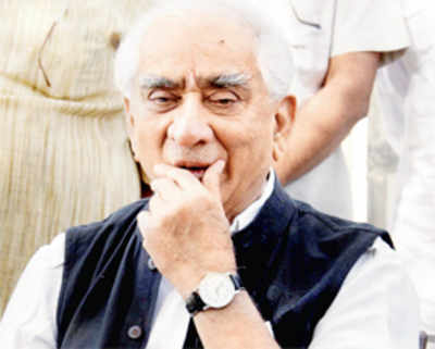 Jaswant not quitting yet, filing papers today