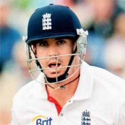 Lucky Pietersen builds England lead