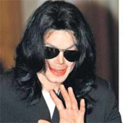 Michael Jackson ordered to compensate law firm