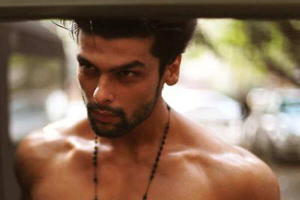 Kushal Tandon to debut with Jaswant Khera's erotic drama, 'Romila'