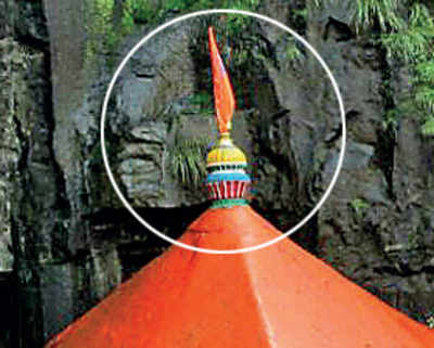 Gold-plated dome of Ekvira temple stolen