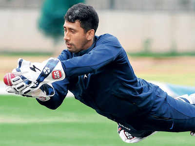 Wriddhiman Saha likely to be preferred over Rishabh Pant for Tests