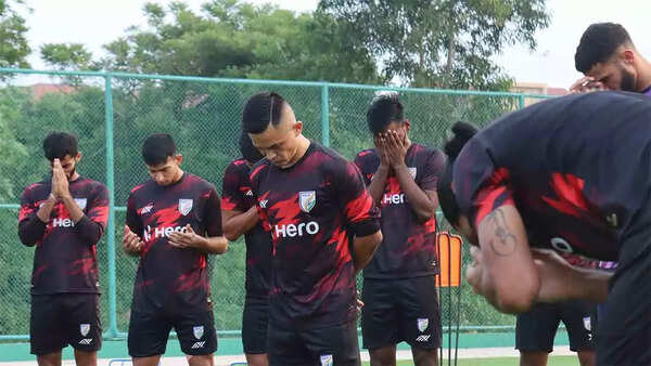 Train accident leaves Stimac shaken as team continues preparation