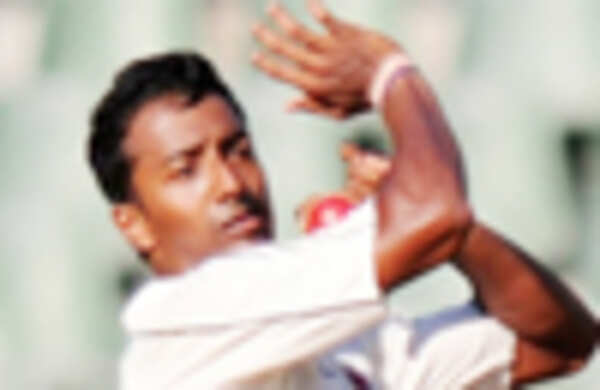 Ranji Trophy: Mumbai on verge of knockout entry