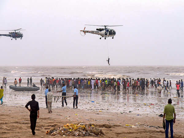 Juhu tragedy: 3 burials, sea search continues
