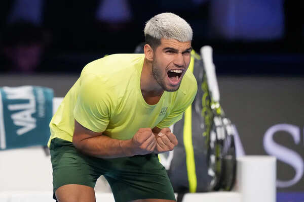 Why has Carlos Alcaraz withdrawn from Wimbledon 2026 tennis tournament?