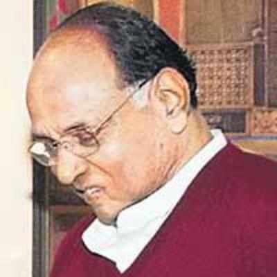 I'm hale & hearty, asserts Pawar