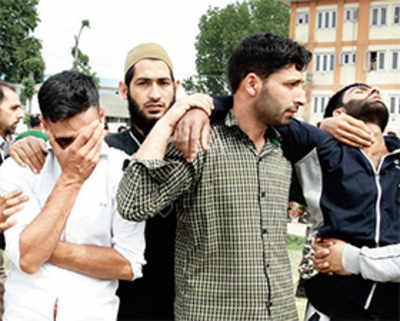 3 killed in 2 militant strikes in J&K