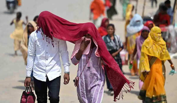 Hot race: Prayagraj, Banda almost neck-to-neck in hottest city tag