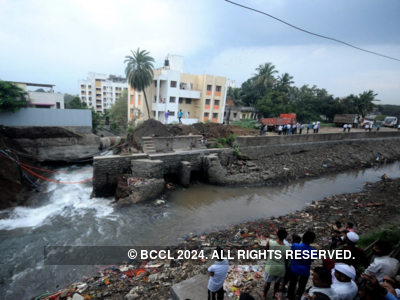 Photos: Mula Mutha canal breach destroys homes, floods roads and Janata Vasahat