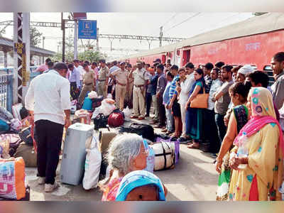 Bomb scare in train headed for Varanasi