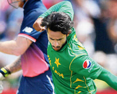 Champions Trophy 2017: Pakistan punish errant England to enter maiden CT final