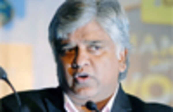 India's bowling appears weak, says Arjuna Ranatunga
