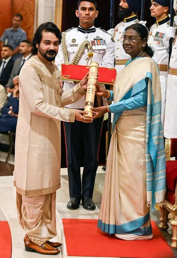 Prosenjit Chatterjee, Pt Kumar Bose and Tripti Mukherjee receive Padma honours